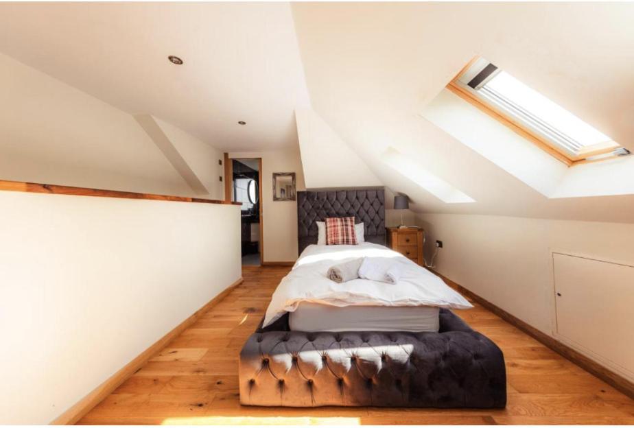 Luxury Cottage With Stunning Views Near Fairy Pools - School House 3 Carbost  Eksteriør billede