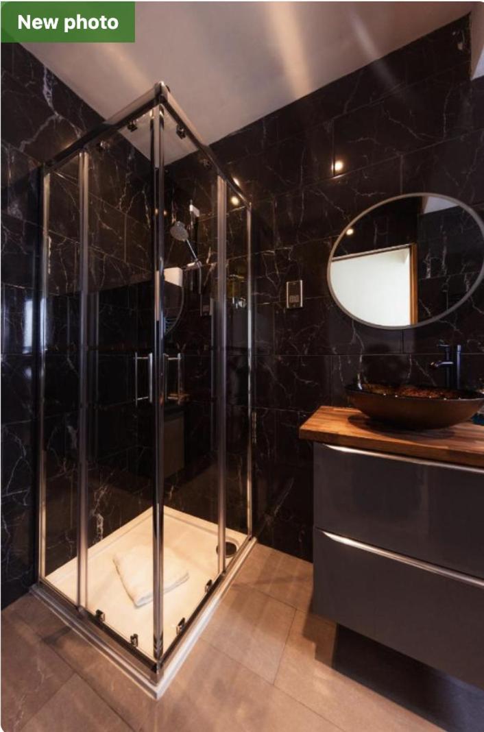 Luxury Cottage With Stunning Views Near Fairy Pools - School House 3 Carbost  Eksteriør billede