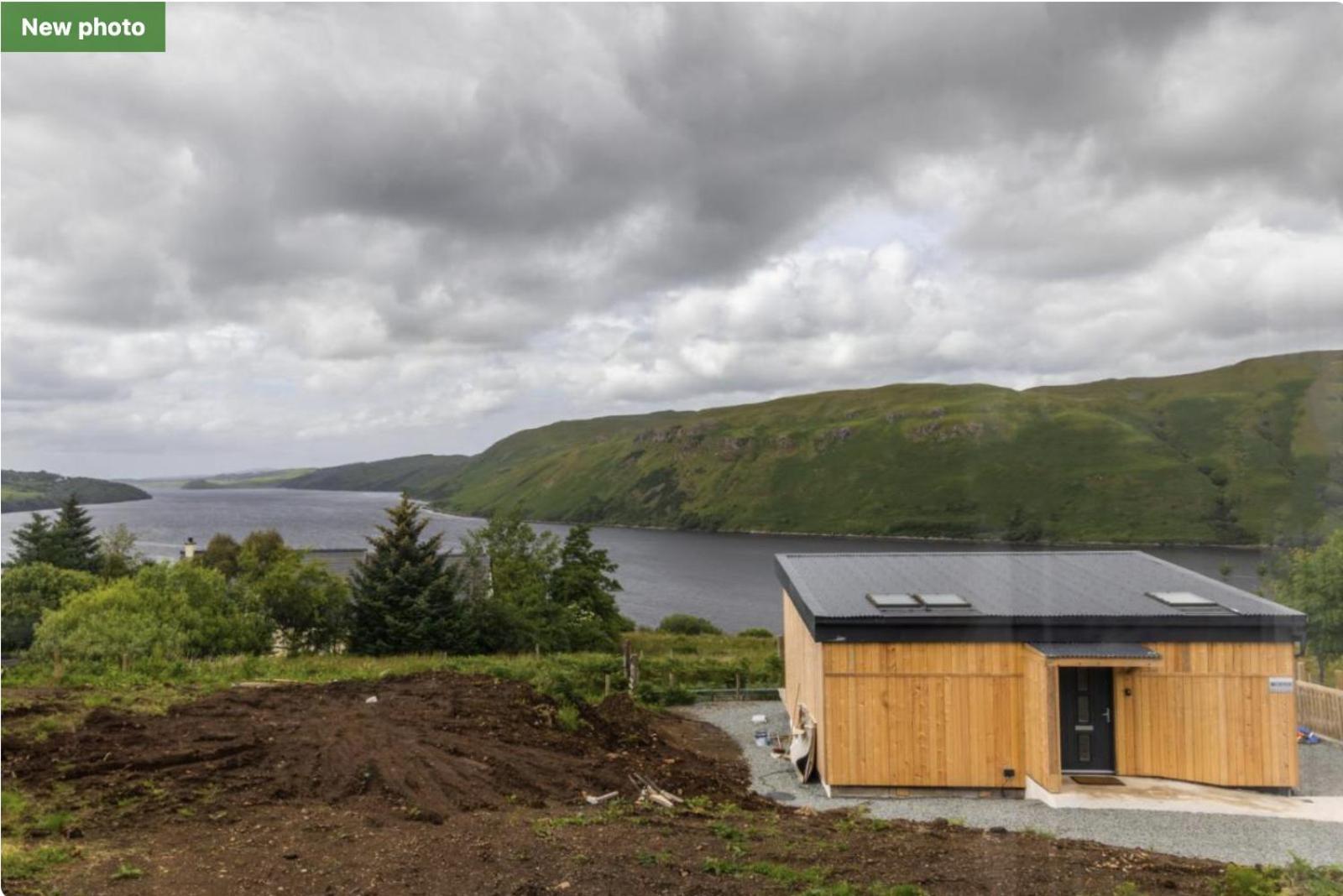 Luxury Cottage With Stunning Views Near Fairy Pools - School House 3 Carbost  Eksteriør billede
