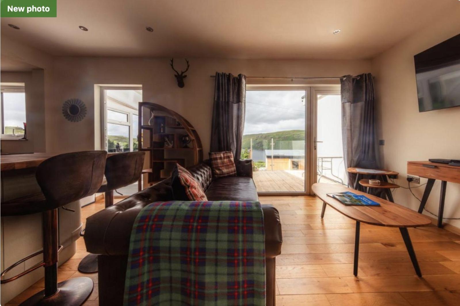 Luxury Cottage With Stunning Views Near Fairy Pools - School House 3 Carbost  Eksteriør billede